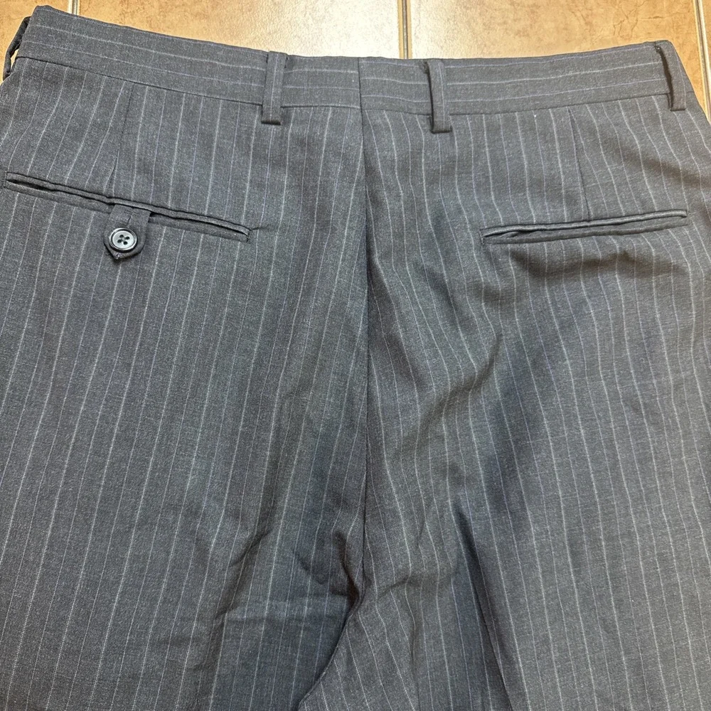 Hart Schaffner Marx Gold Trumpeter Gray Stripe Suit 38R Pants 32 x 30 Vintage